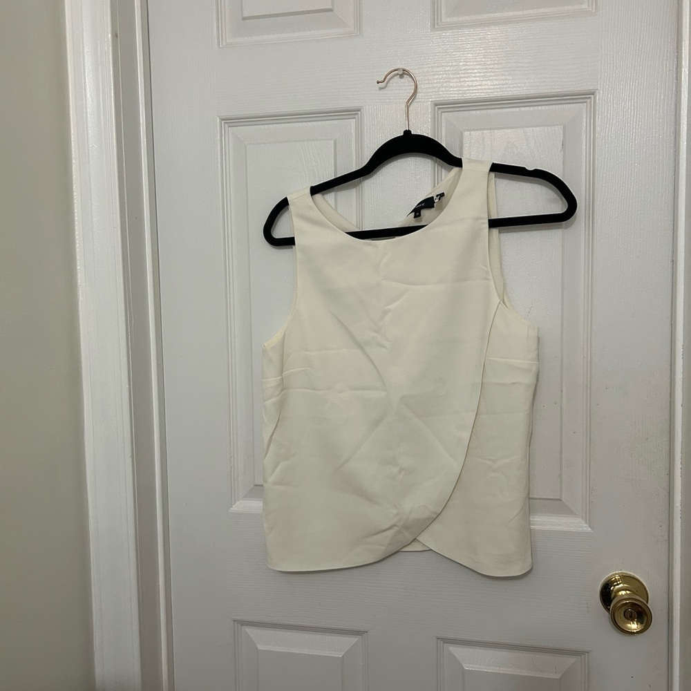 Vest like shirt button on back